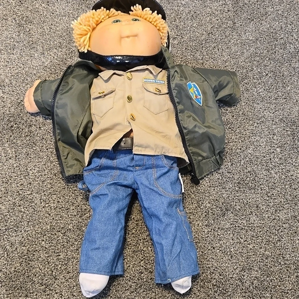 Vintage Cabbage Patch Man 20 Anniversary 1983-2003 Police Officer Doll